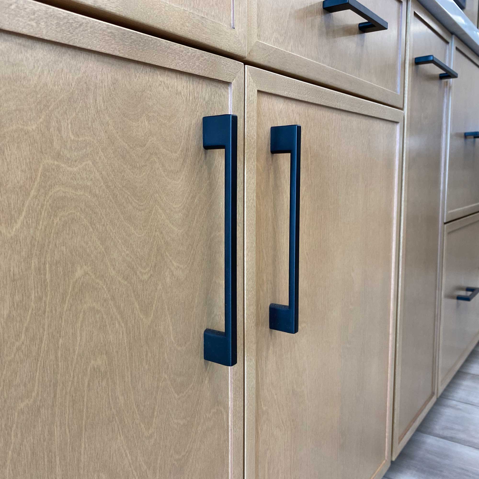 10" Matte Black Cabinet Pull H8372-224MB - Image 2